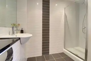 Apt 45 The Newtown BuildingImage 18