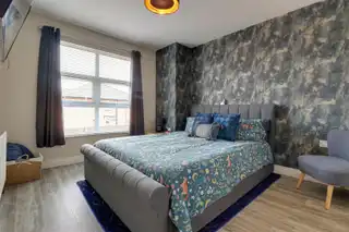 32 Balmoral SquareImage 14