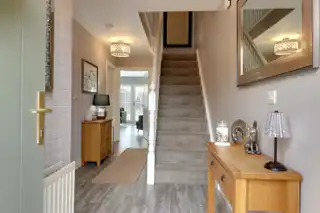 32 Balmoral SquareImage 2