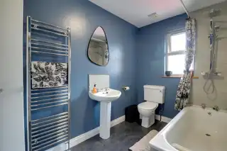 32 Balmoral SquareImage 13
