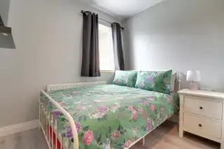 32 Balmoral SquareImage 21