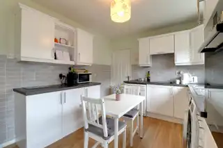 44 Saratoga AvenueImage 9