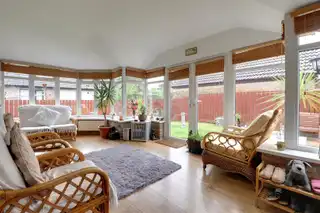 24 Regency ParkImage 10
