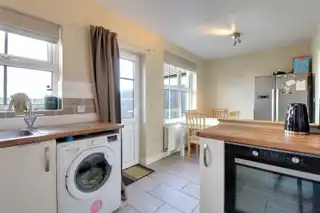 37 Hawthorn CrescentImage 4