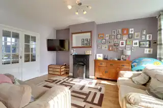 37 Hawthorn CrescentImage 2