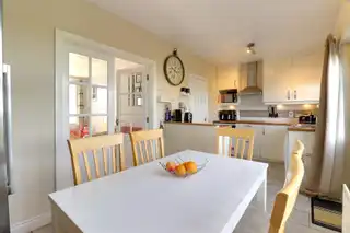 37 Hawthorn CrescentImage 8