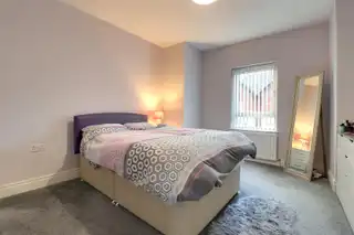 17 Lynn Hall GroveImage 18