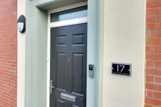 17 Lynn Hall GroveImage 2