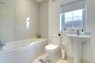 17 Lynn Hall GroveImage 17
