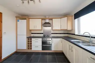 27 Craigs RoadImage 17
