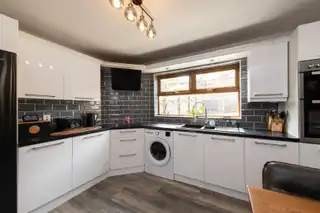 68 Primrose GardensImage 7