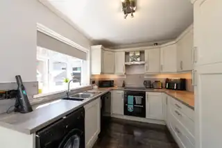 25 Lynn AvenueImage 7