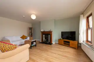 24 Castle WoodImage 11