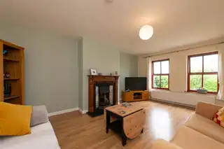 24 Castle WoodImage 2