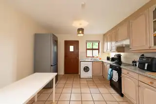 24 Castle WoodImage 15
