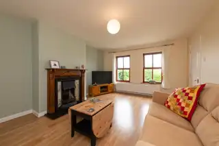 24 Castle WoodImage 13