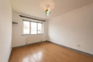 2 Struell CloseImage 11