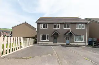 Image 1 for 2 Struell Close