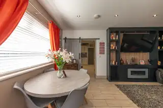 76 Commons RoadImage 39