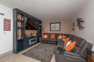 76 Commons RoadImage 41