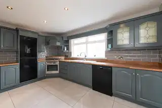 76 Commons RoadImage 11