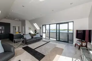 Coastguard ApartmentsImage 17