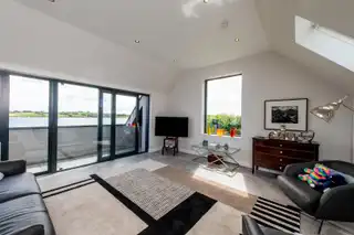 Coastguard ApartmentsImage 15