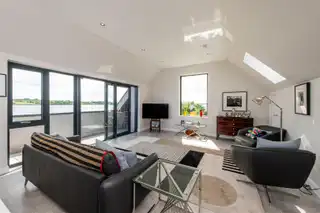 Coastguard ApartmentsImage 6