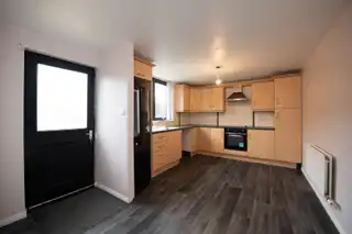 83 Hillfoot CrescentImage 5