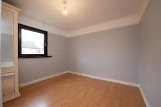 83 Hillfoot CrescentImage 8