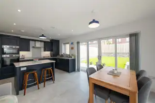 2 Baronsgrange StreetImage 14