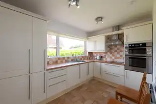 5 Cairnshill ParkImage 5