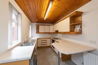 186 Ravenhill AvenueImage 7