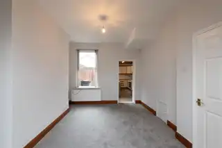 186 Ravenhill AvenueImage 6