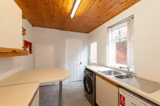 186 Ravenhill AvenueImage 9