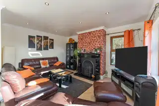 1085 Crumlin RoadImage 6