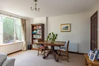 3 Tudor GroveImage 9