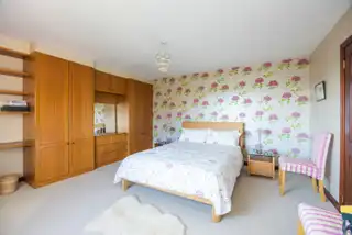 3 Tudor GroveImage 20