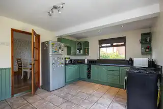 12 Glastonbury AvenueImage 15