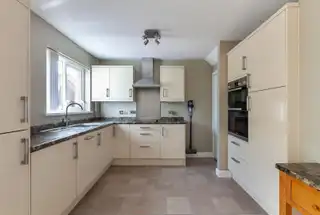 4 Fairhill DriveImage 9