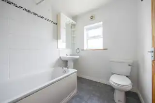 32B Crumlin RoadImage 23