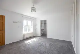 32B Crumlin RoadImage 17