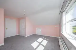 32B Crumlin RoadImage 31