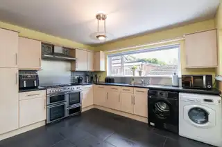 32 Fairview DriveImage 8