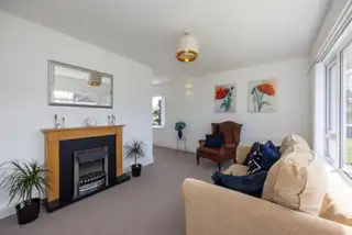 12 Woodford Park EastImage 6
