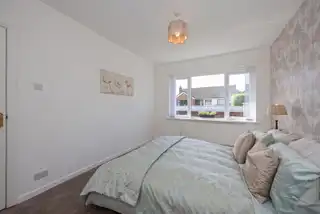 12 Woodford Park EastImage 19