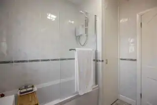 12 Woodford Park EastImage 16
