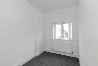 64 Serpentine GardensImage 13