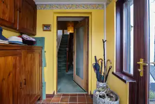 Middle RoadImage 11