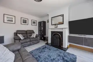 5 Burnthill GardensImage 6